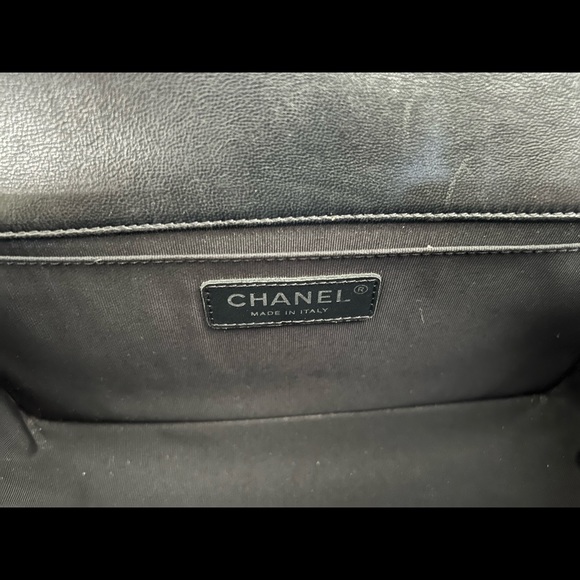 Authentic CHANEL Medium Flap Boy Bag - PRISTINE CONDITION. - Picture 6 of 15